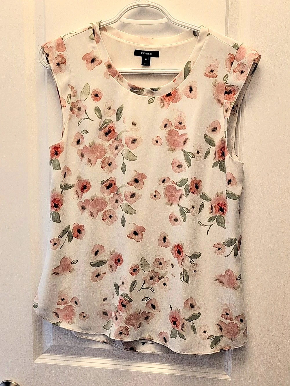 RW&CO. Floral Blouse in Pink & White